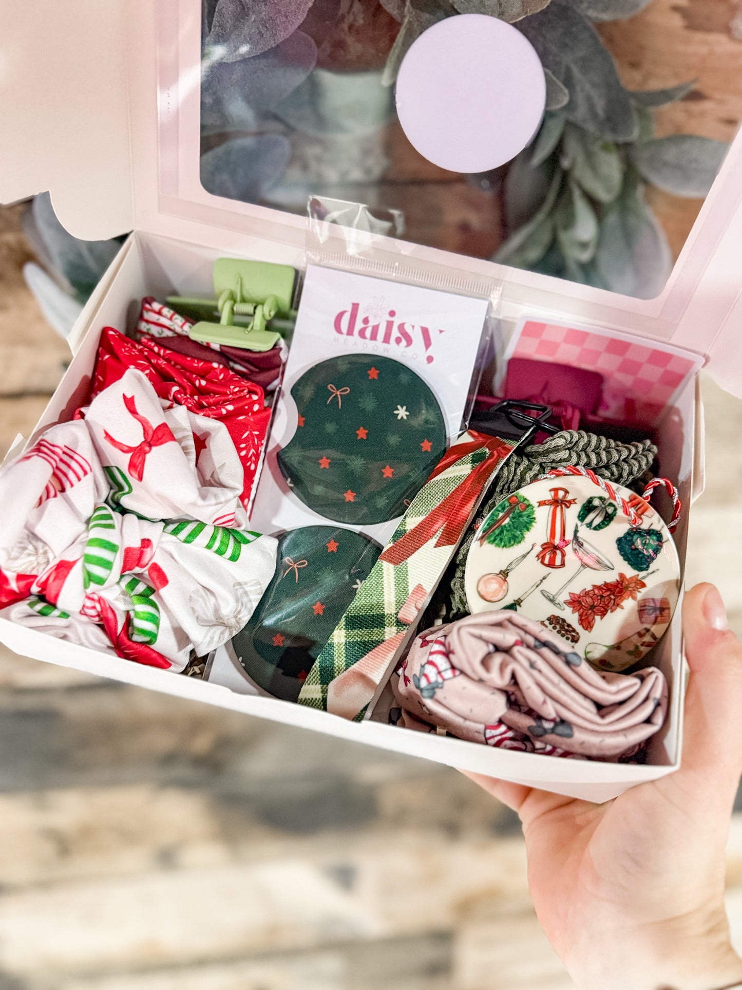 HOLLY JOLLY BOWS CHRISTMAS GIFT BOX