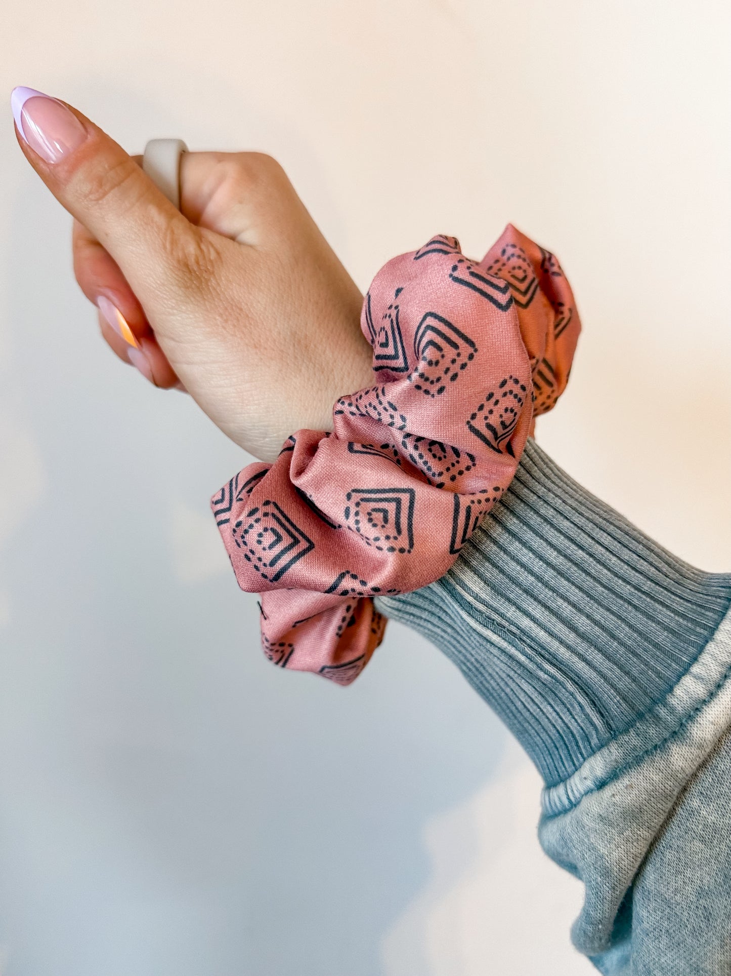 Geo Diamonds Scrunchie