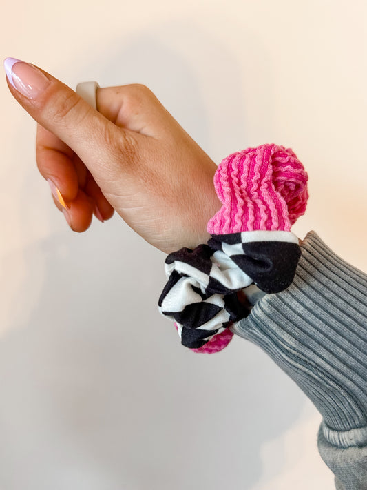 Checkered & Pink Urban Rib Scrunchie