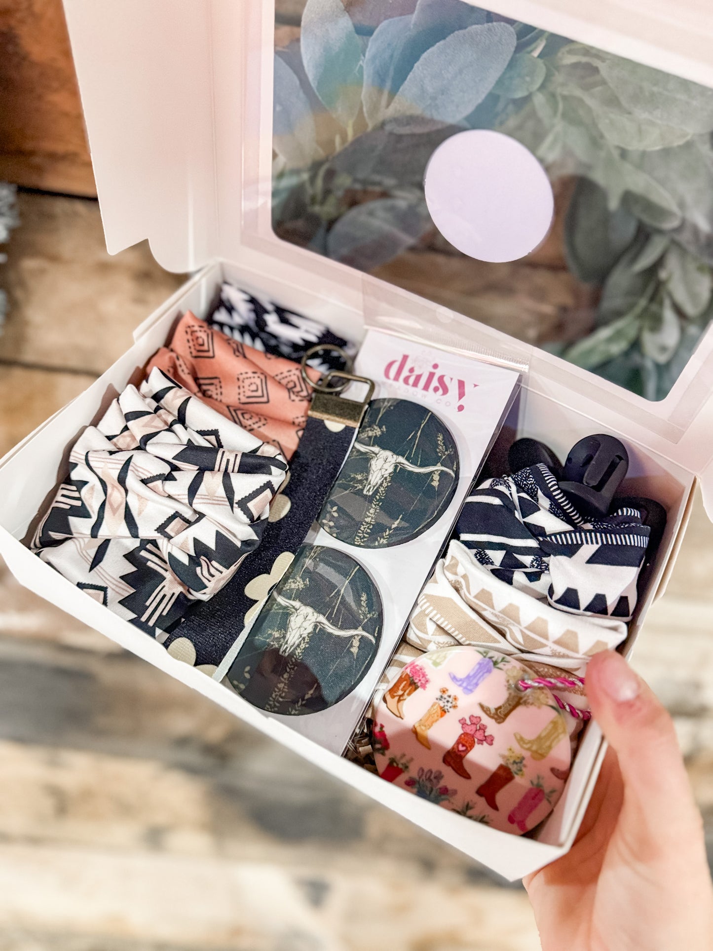 BOHO WESTERN CHRISTMAS GIFT BOX