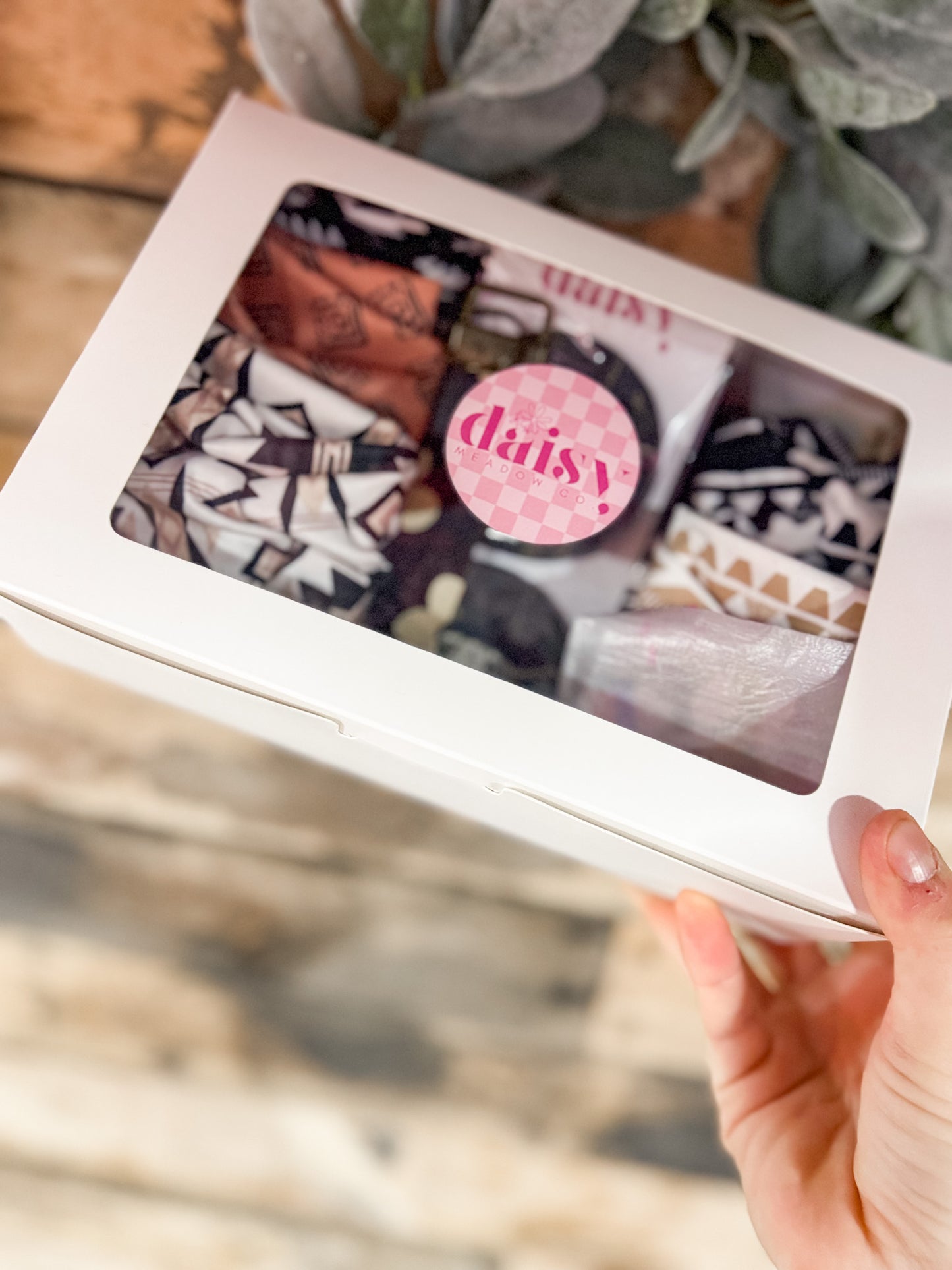 BOHO WESTERN CHRISTMAS GIFT BOX